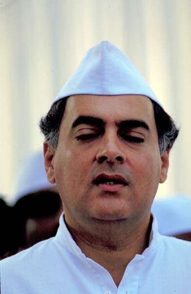 दूरदर्शी प्रधानमंत्री थे राजीव गांधी
