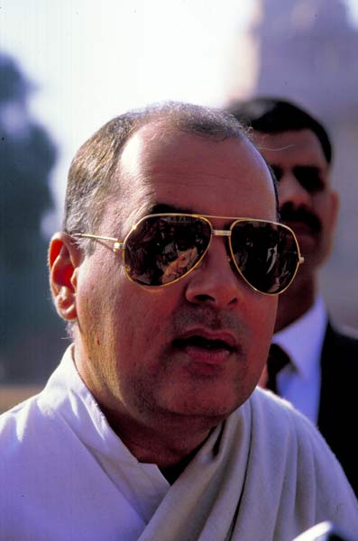 दूरदर्शी प्रधानमंत्री थे राजीव गांधी