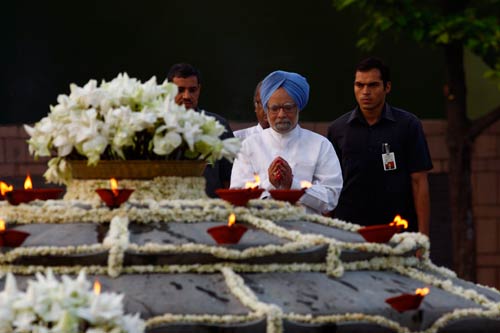 राजीव गांधी के 65वें जन्मदिन पर राष्ट्र ने याद किया