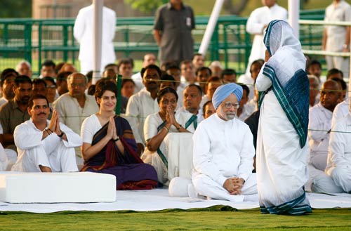 राजीव गांधी के 65वें जन्मदिन पर राष्ट्र ने याद किया