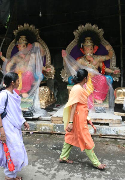 मुंबई में गणेशोत्‍सव की धूम