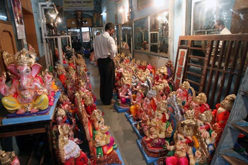 मुंबई में गणेशोत्‍सव की धूम