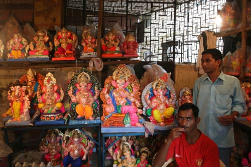 मुंबई में गणेशोत्‍सव की धूम