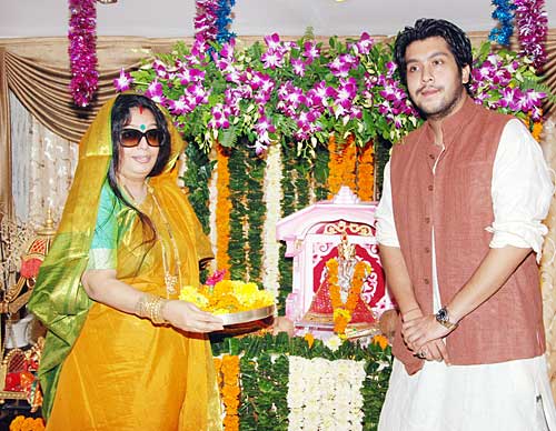 बॉलीवुड में गणपति की आराधना