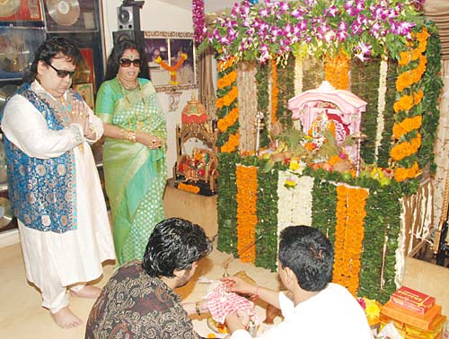 बॉलीवुड में गणपति की आराधना