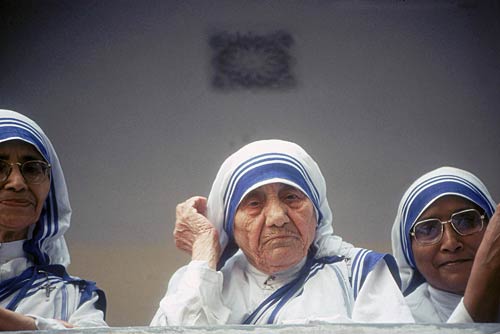 ममतामयी मदर टेरेसा की याद में