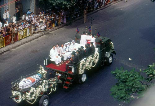 ममतामयी मदर टेरेसा की याद में