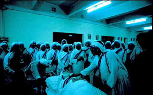 ममतामयी मदर टेरेसा की याद में