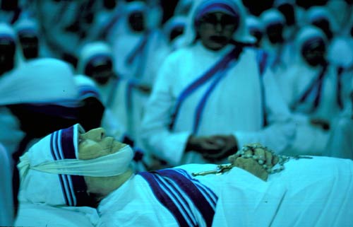 ममतामयी मदर टेरेसा की याद में