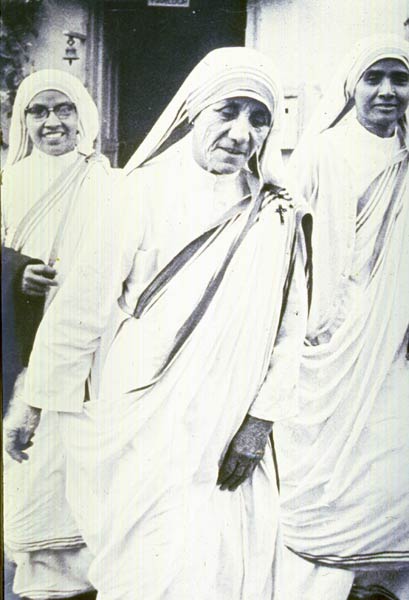 ममतामयी मदर टेरेसा की याद में