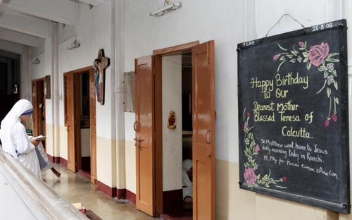 मदर टेरेसा का 99 वां जन्‍मदिन