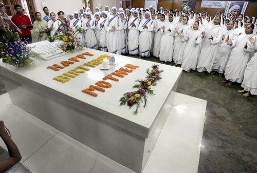 मदर टेरेसा का 99 वां जन्‍मदिन