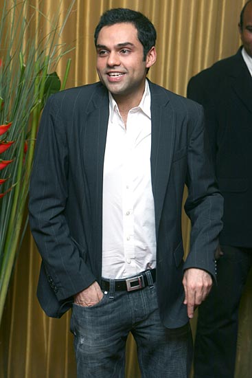 अर्जुन के 'लैप' में शाहरूख, ऋतिक