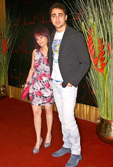 अर्जुन के 'लैप' में शाहरूख, ऋतिक