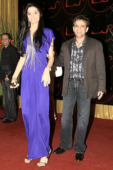 अर्जुन के 'लैप' में शाहरूख, ऋतिक