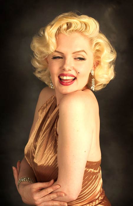 सूर्ख खूबसूरत होठों का जादू