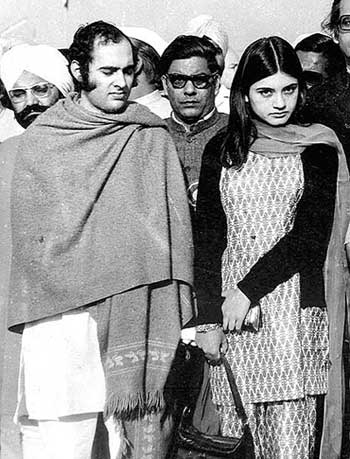 हवाई दुर्घटना में गई है कई और लोगों की जान