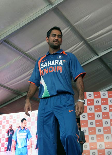 फोर्ब्‍स की सूची में नंबर एक धोनी