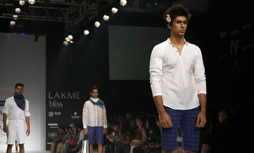 लैक्‍मे फैशन वीक '09: इम्‍चा इमचेन का कलेक्‍शन