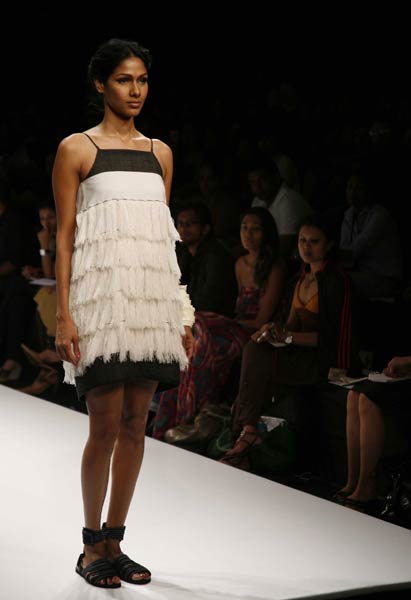 लैक्‍मे फैशन वीक '09: इम्‍चा इमचेन का कलेक्‍शन