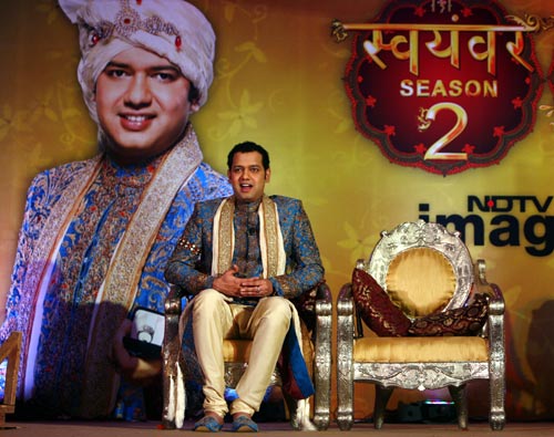 राखी सावंत के नक्‍शे कदम पर चले राहुल महाजन