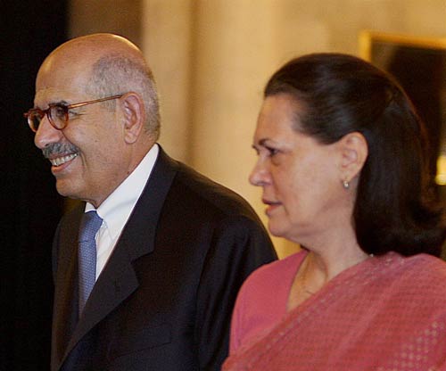 अलबरदेई को इंदिरा गांधी शांति पुरस्कार