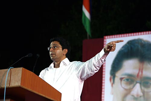 बदले नहीं हैं राज ठाकरे के तेवर