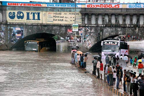 दक्षिण भारत में बाढ़ का कहर