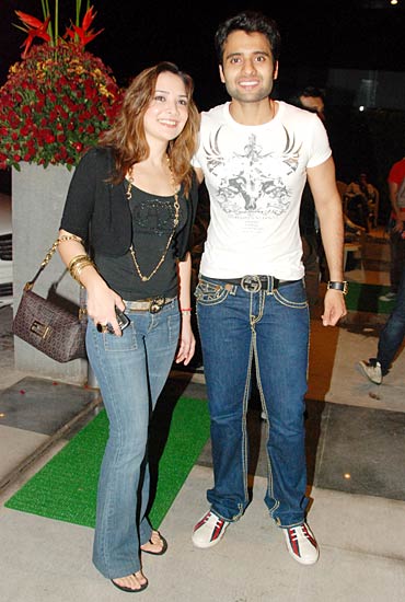 शॉपिंग करने पहुंचे शिल्‍पा और राज