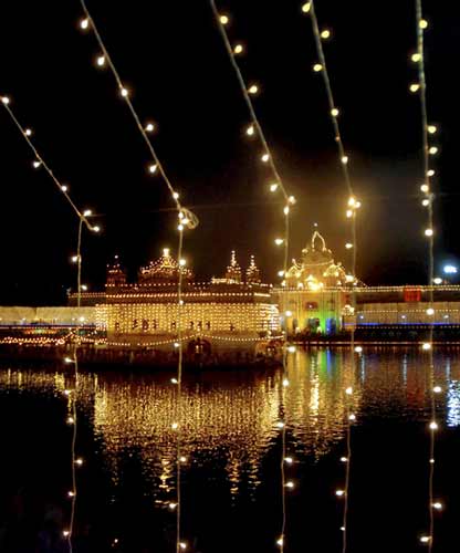 सबको मुबारक दीवाली का त्‍योहार...