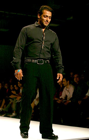 इंडिया फैशन वीक में बॉलीवुड सितारे