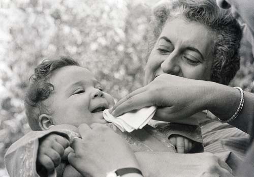 इंदिरा गांधी की जयंती पर कुछ यादगार लम्‍हे