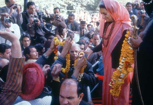 इंदिरा गांधी की जयंती पर कुछ यादगार लम्‍हे