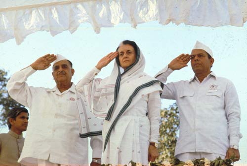 इंदिरा गांधी की जयंती पर कुछ यादगार लम्‍हे