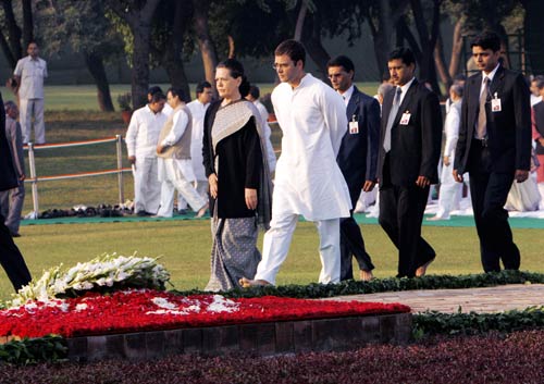 कृतज्ञ राष्‍ट्र ने याद किया इंदिरा गांधी को