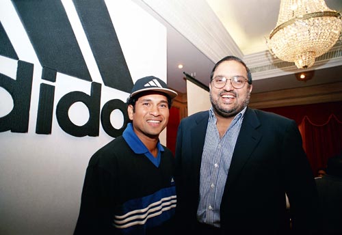 क्रिकेट की दुनिया में सचिन के दो दशक