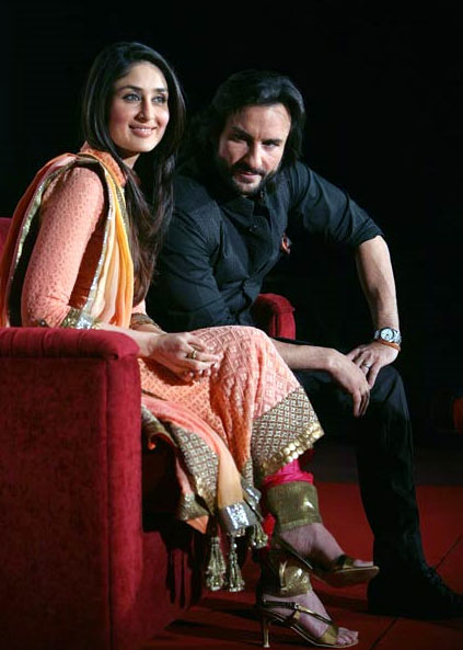 'कुर्बान' के प्रमोशन में जुटे सैफ-करीना