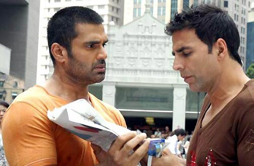 फिल्‍म 'दे दना दन' के लिए दर्शक बेताब