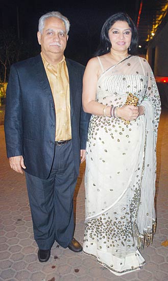 ईशा-टिम्‍मी का संगीत समारोह