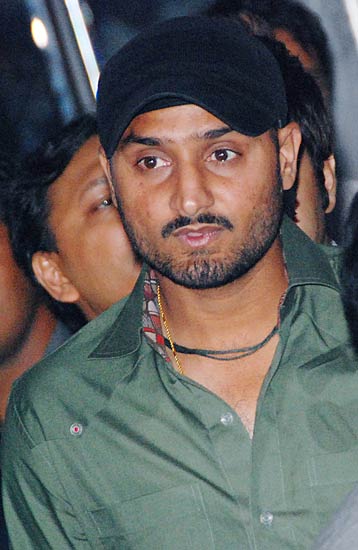 सिएट क्रिकेट अवार्ड्स में मल्लिका का जलवा