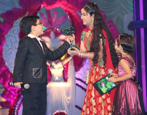 आईटीए अवार्ड समारोह में आज तक की धूम