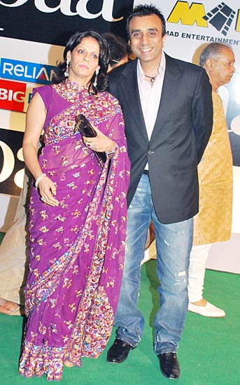 'पा' के प्रीमियर पर लगा सितारों का जमघट