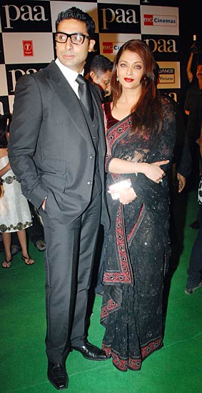 'पा' के प्रीमियर पर लगा सितारों का जमघट