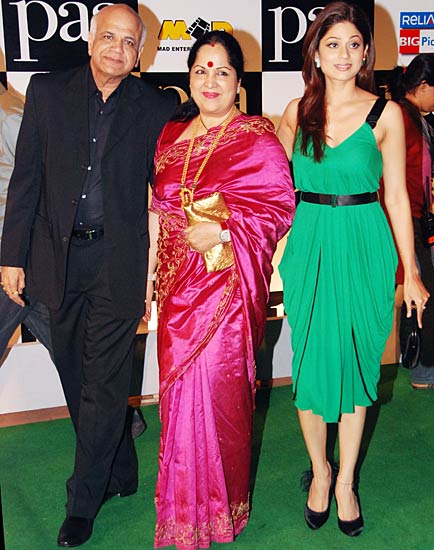 'पा' के प्रीमियर पर लगा सितारों का जमघट