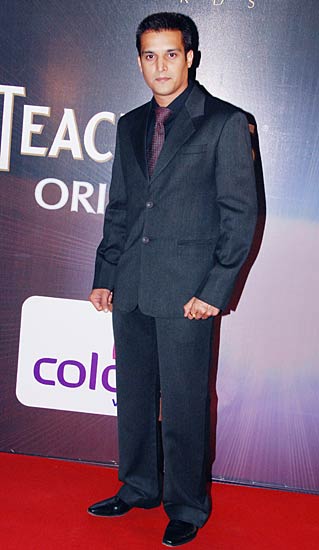 अप्‍सरा अवार्ड समारोह में लगा सितारों का मेला