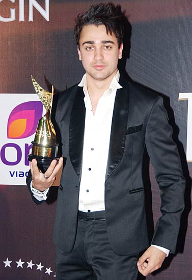 अप्‍सरा अवार्ड समारोह में लगा सितारों का मेला