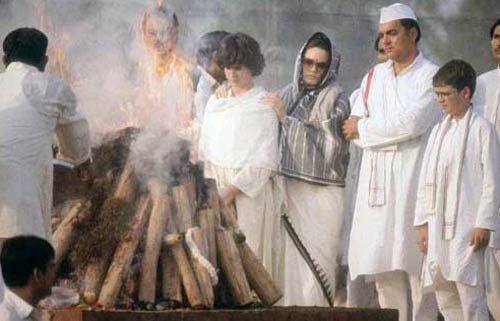 Happy Birth Day: 66 वर्ष की हुईं सोनिया गांधी