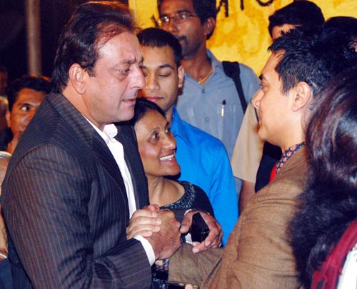 'थ्री इडियट्स' के लिए जुटे बॉलीवुड के 'खान'