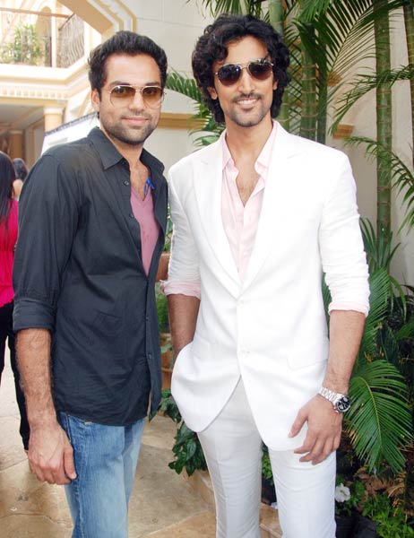 दीपिका ने लॉन्‍च किया किंगफिशर 2010 कैलेंडर