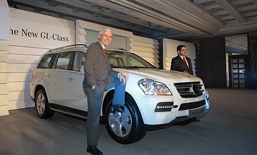 ऑटो एक्‍सपो में नई गाडि़यों की धूम